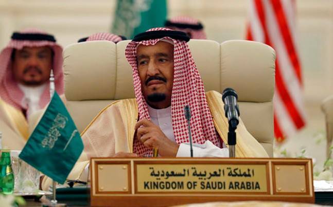 Saudi Arabia arrests 11 princes, dozens of ex-ministers including Prince Talal in sweeping purge