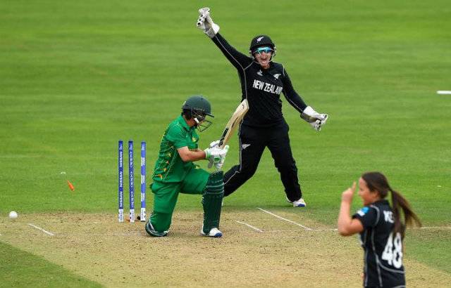 New Zealand women strike first T20I blow to Pakistan in UAE