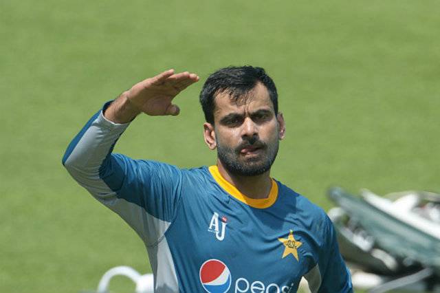 Mohammad Hafeez withdraws from BPL after bowling ban