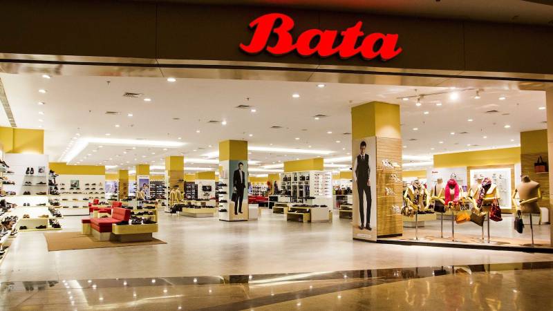 Bata tenders apology for displaying sexist advertisement in Lahore