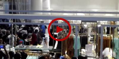 Women go berserk as boutique offers sale in Karachi