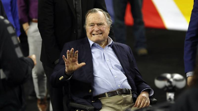 Bush Senior becomes longest living president in US history