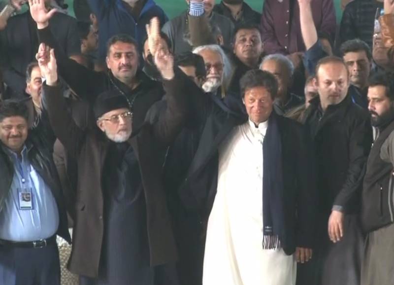 Imran Khan shares stage with Qadri and Zardari at Mall Road protest
