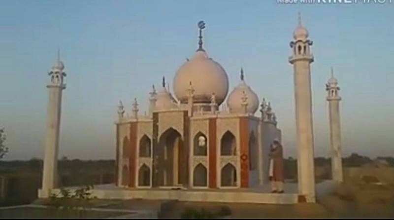 Umer Kot man constructs Taj Mahal replica in the memory of his wife