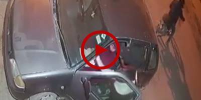 CCTV footage of robbery with couple outside house In Karachi