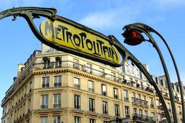 Pregnant woman fined for walking wrong way at Paris metro