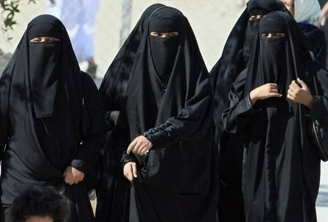 Three Emirati women file lawsuit to become men