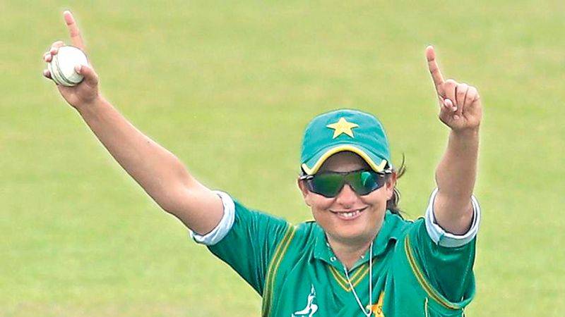 Sana Mir snatches 4th spot in ICC women bowling rankings
