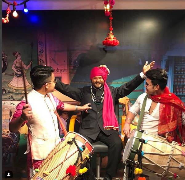 Anil Kapoor's statue in Delhi joins in on the celebrations for Sonam's wedding