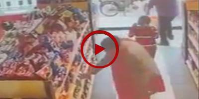 Family filmed shoplifting grocery items in departmental store (VIDEO)