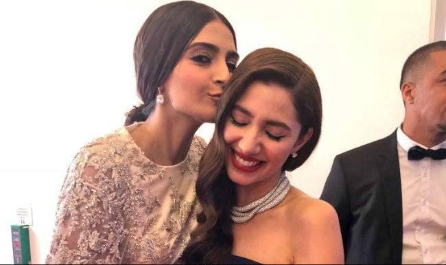 Sonam Kapoor lovingly plants a kiss on Mahira Khan's forehead at Cannes