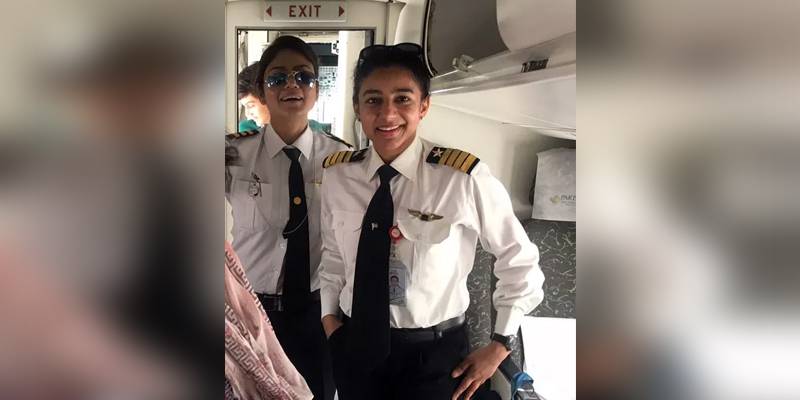 Two female pilots take off for Gilgit leaving social media cheering them on
