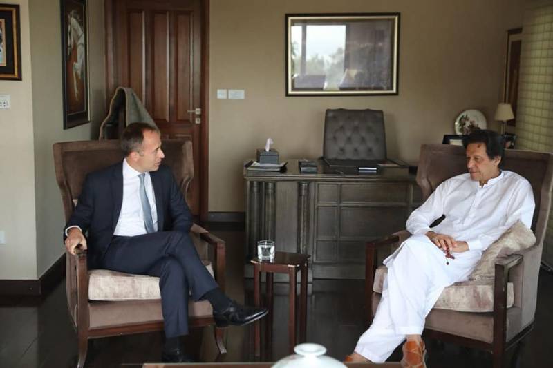 British HC calls on Imran, congratulates on PTI’s victory in elections