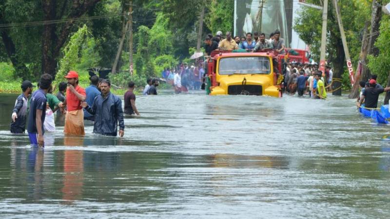 'Huge disaster': Over 800,000 displaced in deadly Kerala flooding (VIDEO)