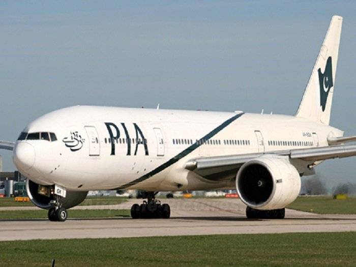 PIA rejects VVIP culture with 'No Protocol No Seat Blocking' sign