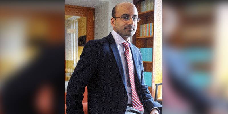 PTI govt removes minority member from Economic Advisory Council after backlash