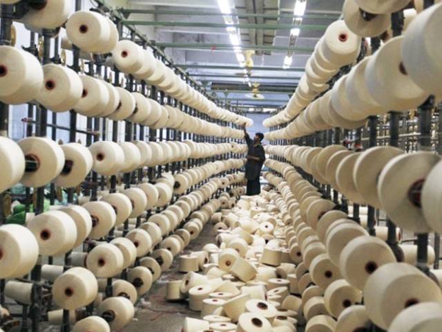 Mehmood Textile Mills employees donate Rs 5m for dams