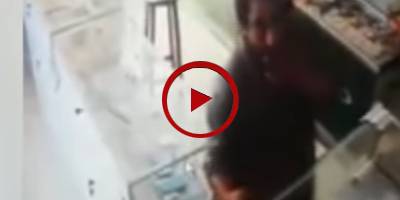 Robber steals mobile phones swiftly from Karachi shop (VIDEO)