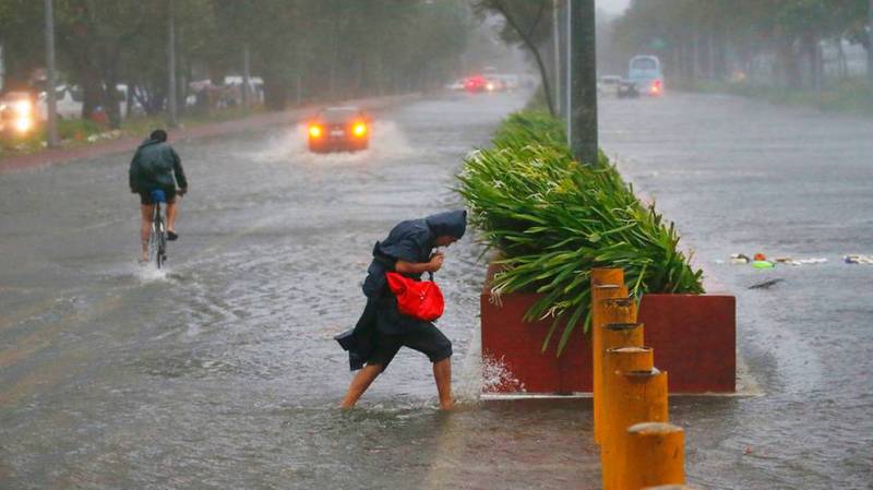 VIDEOS: Typhoon Mangkhut wreaks havoc in Hong Kong, China after killing 60 in Philippines
