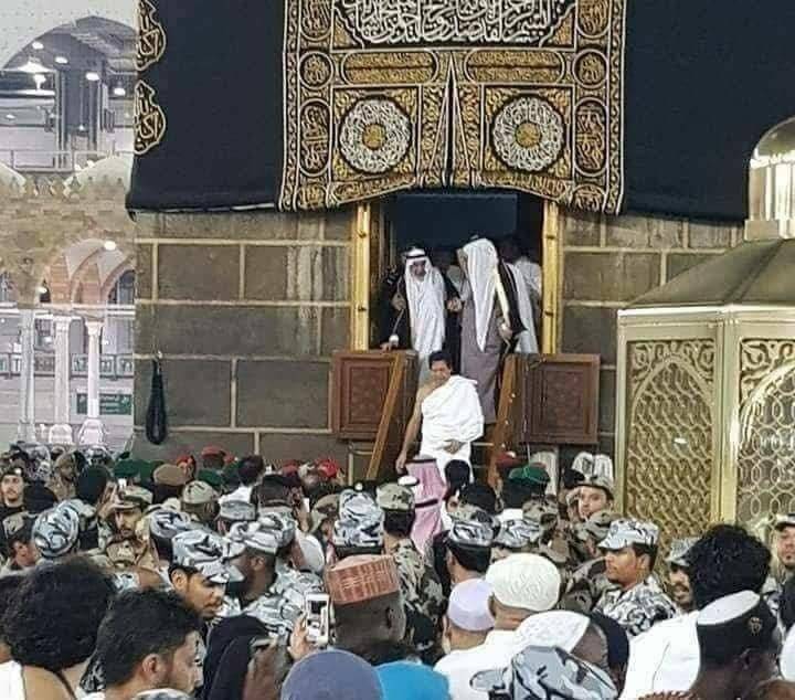 VIDEO: Doors of Kaaba opened for PM Imran Khan as he performs Umrah