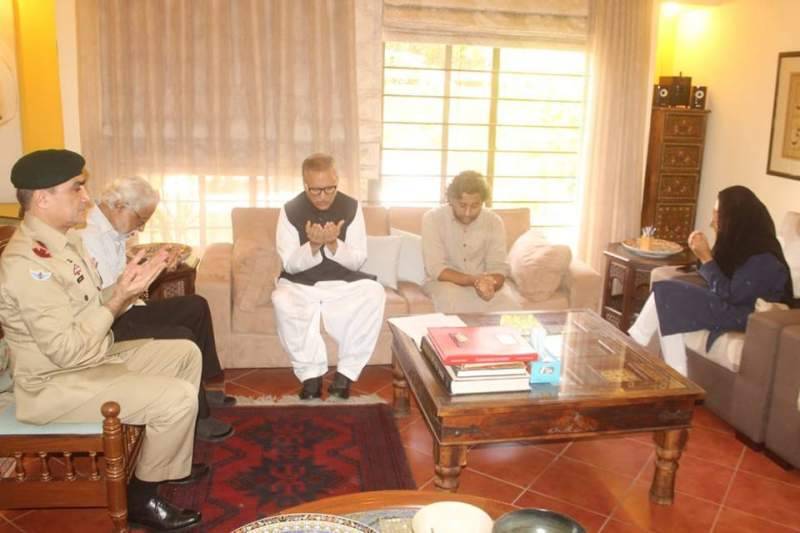 President Arif Alvi pays visit to Amal’s family for condolence