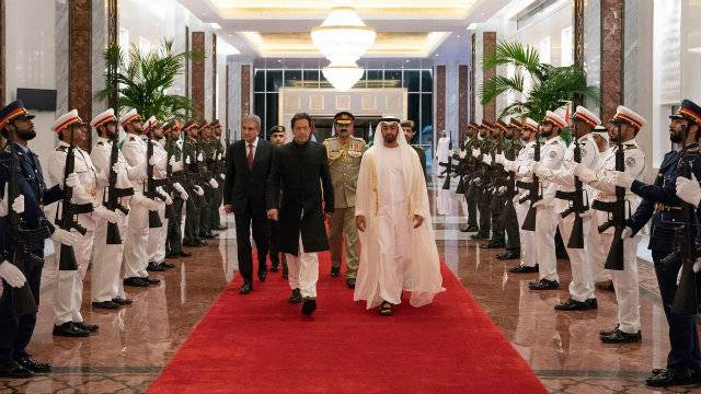Abu Dhabi crown prince accepts PM Imran Khan’s invitation to visit Pakistan