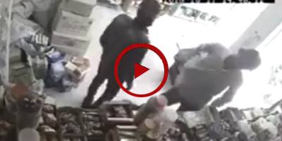 Robbers target grocery shop in Karachi (VIDEO)