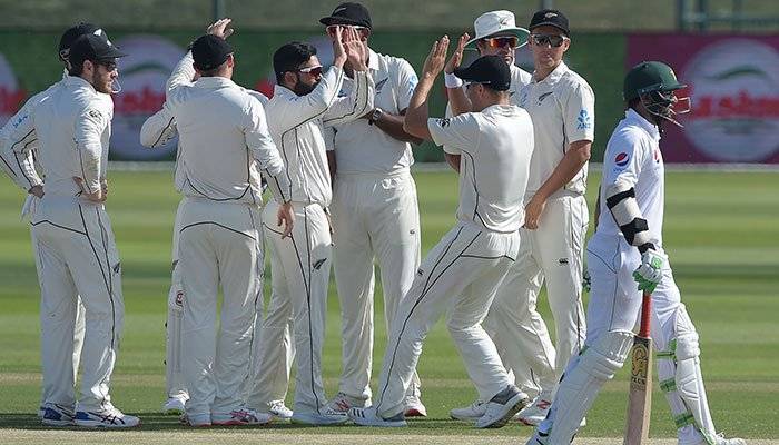 New Zealand beat Pakistan by four runs in first Test