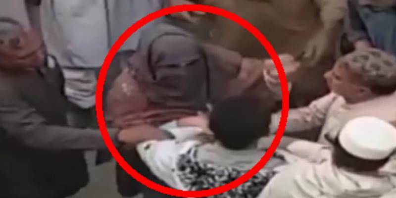 Peshawar woman slaps 'harasser' in matchless defiance