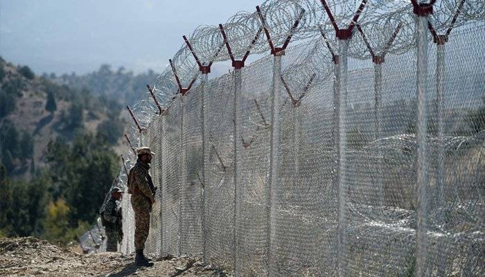Pak Army completes fencing of 482km Pak-Afghan border patch