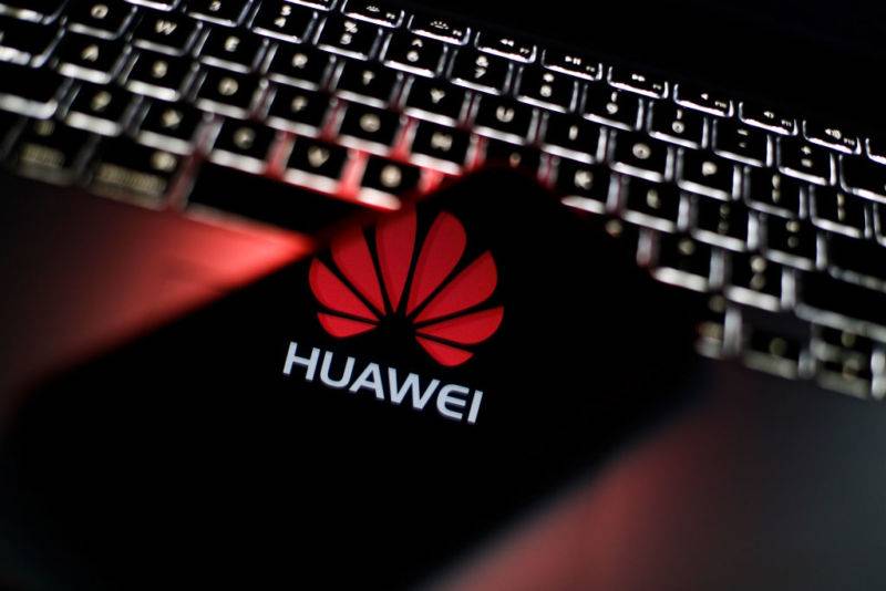 Poland arrests Huawei employee over spying allegations