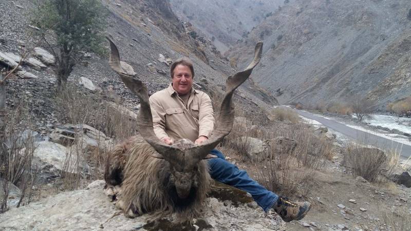 American man hunts Markhor in Chitral after paying US$92,000