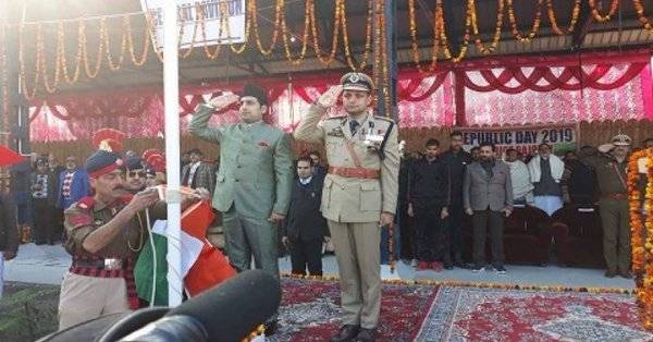 Indian flag falls off post during Republic Day function in held-Kashmir