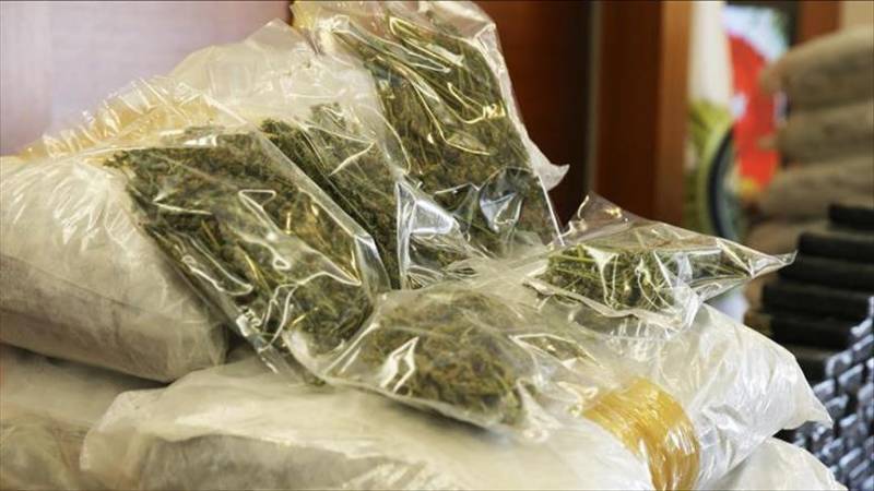 1,995 kg drugs worth RS1.68b seized; 5 culprits arrested
