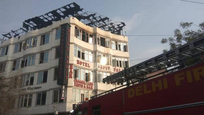 Fire kills at least 17 people at New Delhi hotel