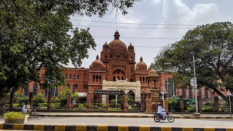 35,000 books at Lahore museum to be transferred into e-library