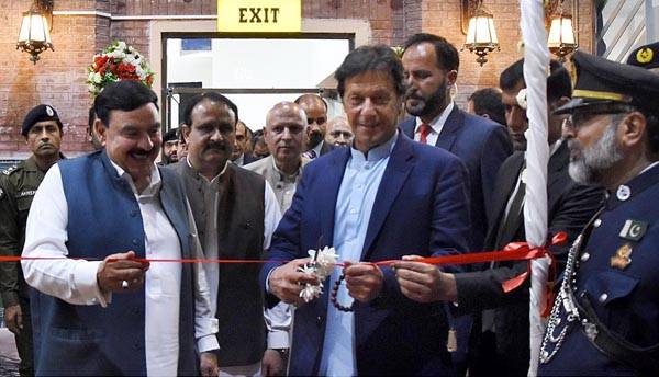 PM Imran vows to develop rail transport for tourism promotion