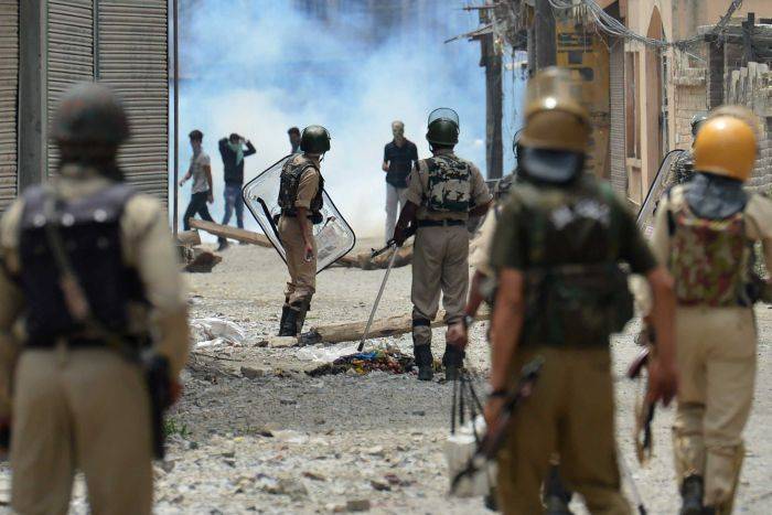Indian troops kill two Kashmiri youth in Shopian