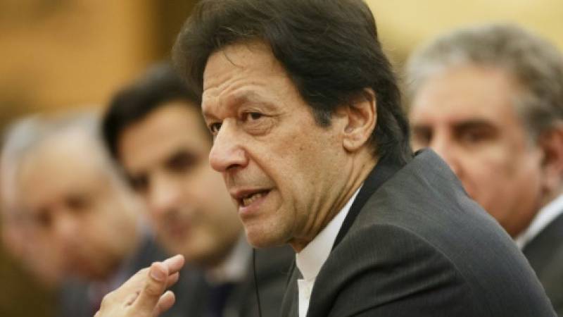 Corruption, national development can’t go along: PM Imran