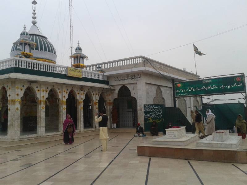 Pakpattan shrine land case; SC adjourns hearing till after Eid