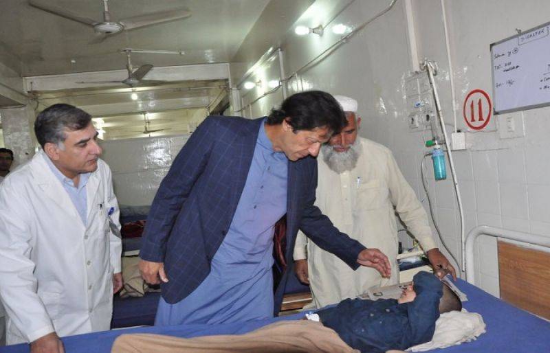 PM Imran inspects multiple state-owned hospitals in surprise visit