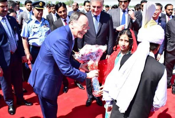 Chinese Vice President Wang Qishan arrives in Pakistan on three-day visit