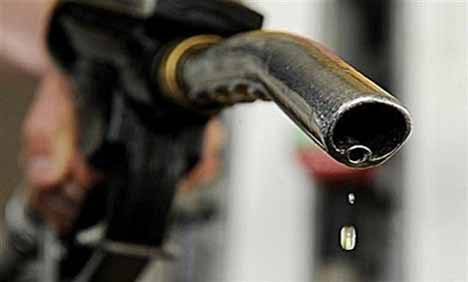 Petrol price reaches record Rs112.68 in Pakistan