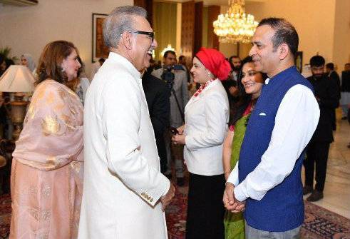 Indian high commissioner wishes ‘happy Eid’ to President Alvi