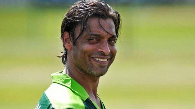 Shoaib Akhtar hits a million subscribers on Youtube within one month