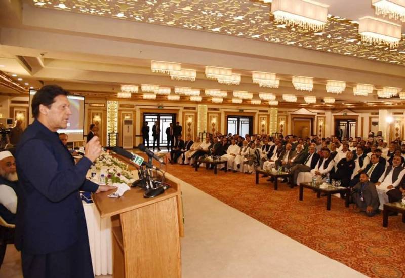 PM Imran urges businessmen to help generate taxes for national prosperity