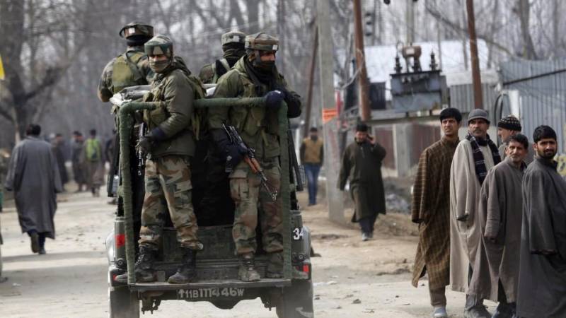 India ramps up troops, forcing thousands to flee Kashmir