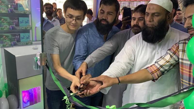Infinix inaugurates first official store in Karachi
