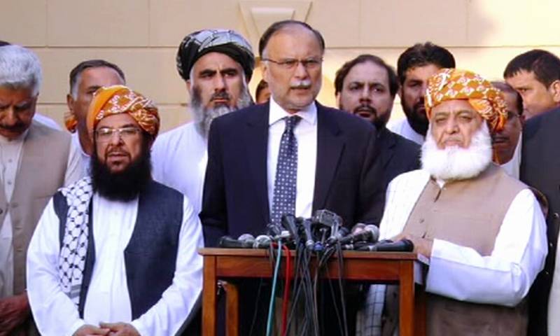 JUI-F to consider delay of anti-govt march as PML-N leaders convince Fazlur Rehman