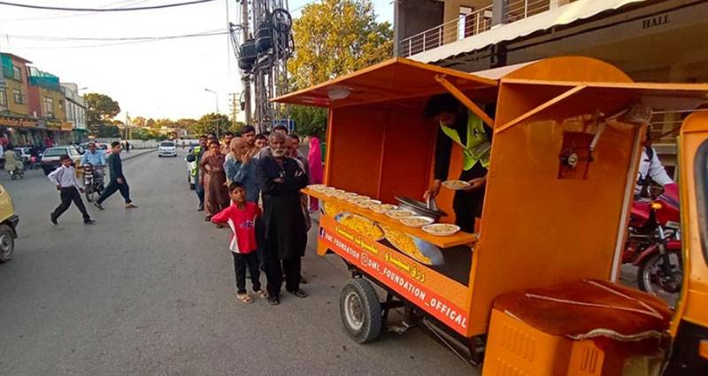 Cooked with kindness: Rickshaw Meherbani distributes free food to the hungry